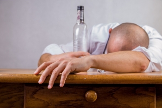 Alkoholizm – patologia społeczna